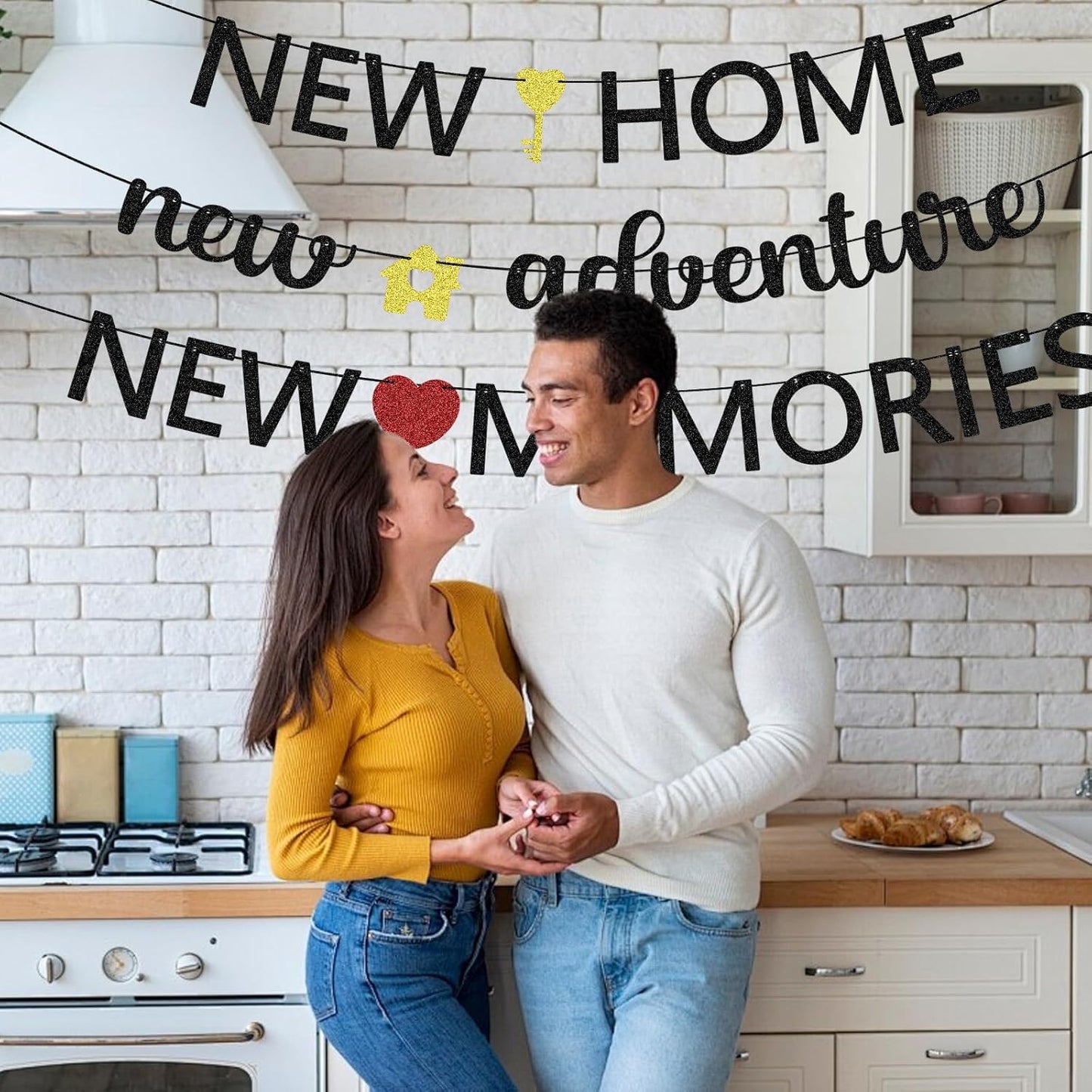 3Pcs New Home New Adventure New Memories Banner, Housewarming Party Decorations House Warming Family Reunion Party Backdrop Sign Black Glitter Supplies