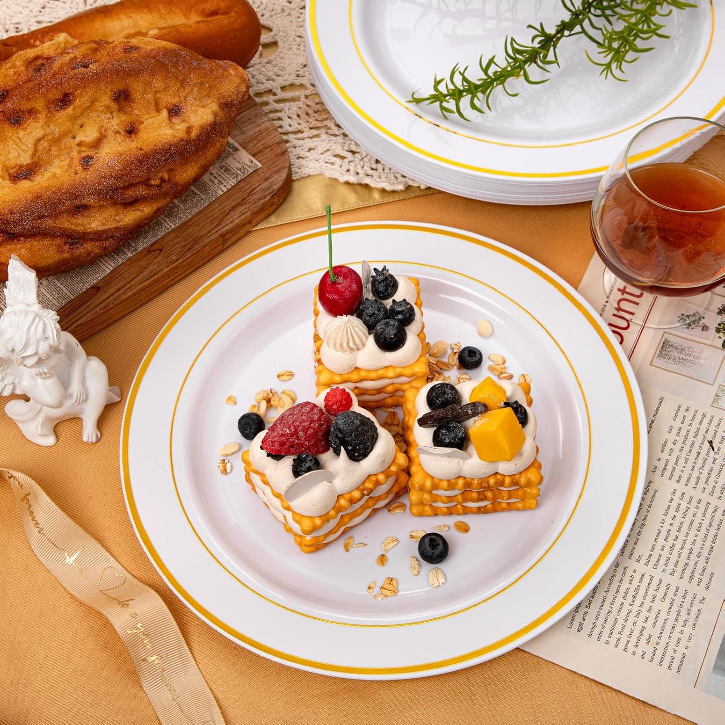 bUCLA 100Pieces Gold Plastic Dinner Plates - 10.25inch White and Gold Plates Disposable for Party - Ideal for Wedding, Thanksgiving & Daily Use