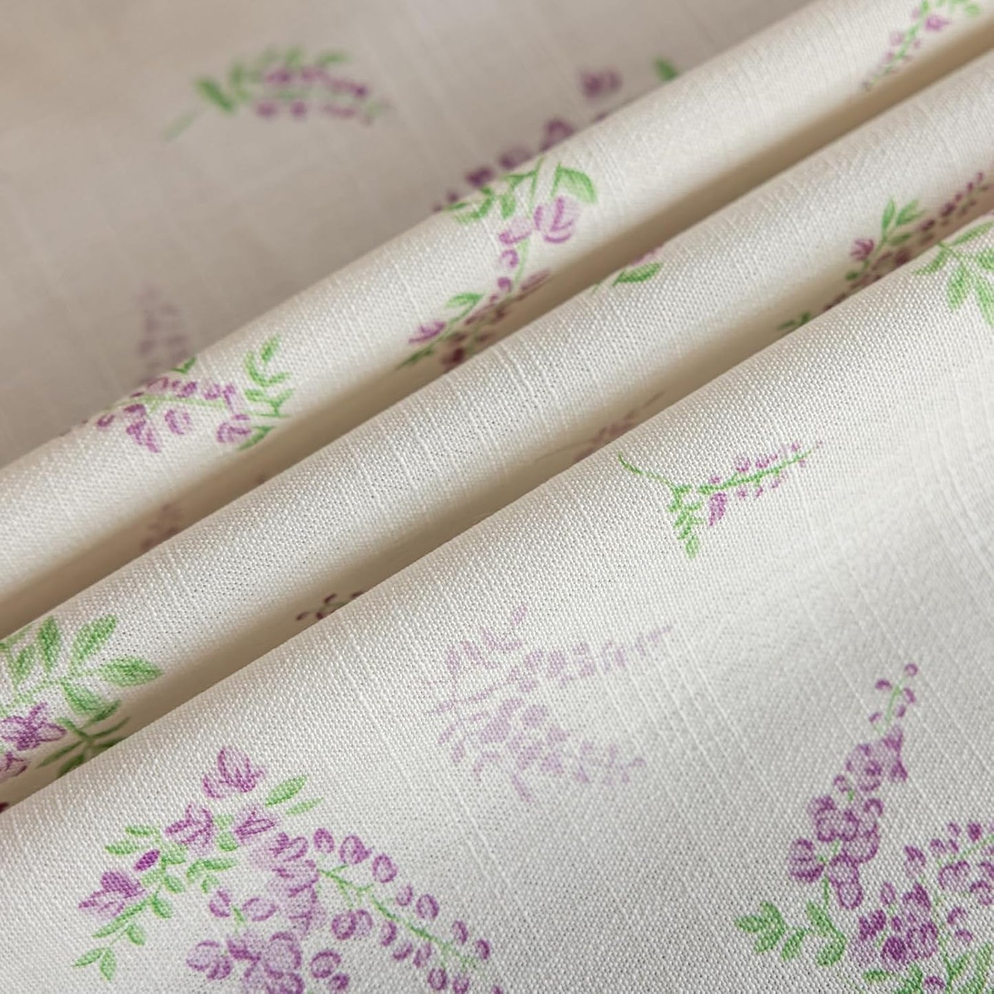 ENJOYBRIDAL Purple Floral Tablecloth - 60 x 102 Inch - Rectangle Cute Table Cloth French Decorative Flower Dining Table Cover 8-10 Seats Camping Picnic Kitchen Vintage Furniture Protector