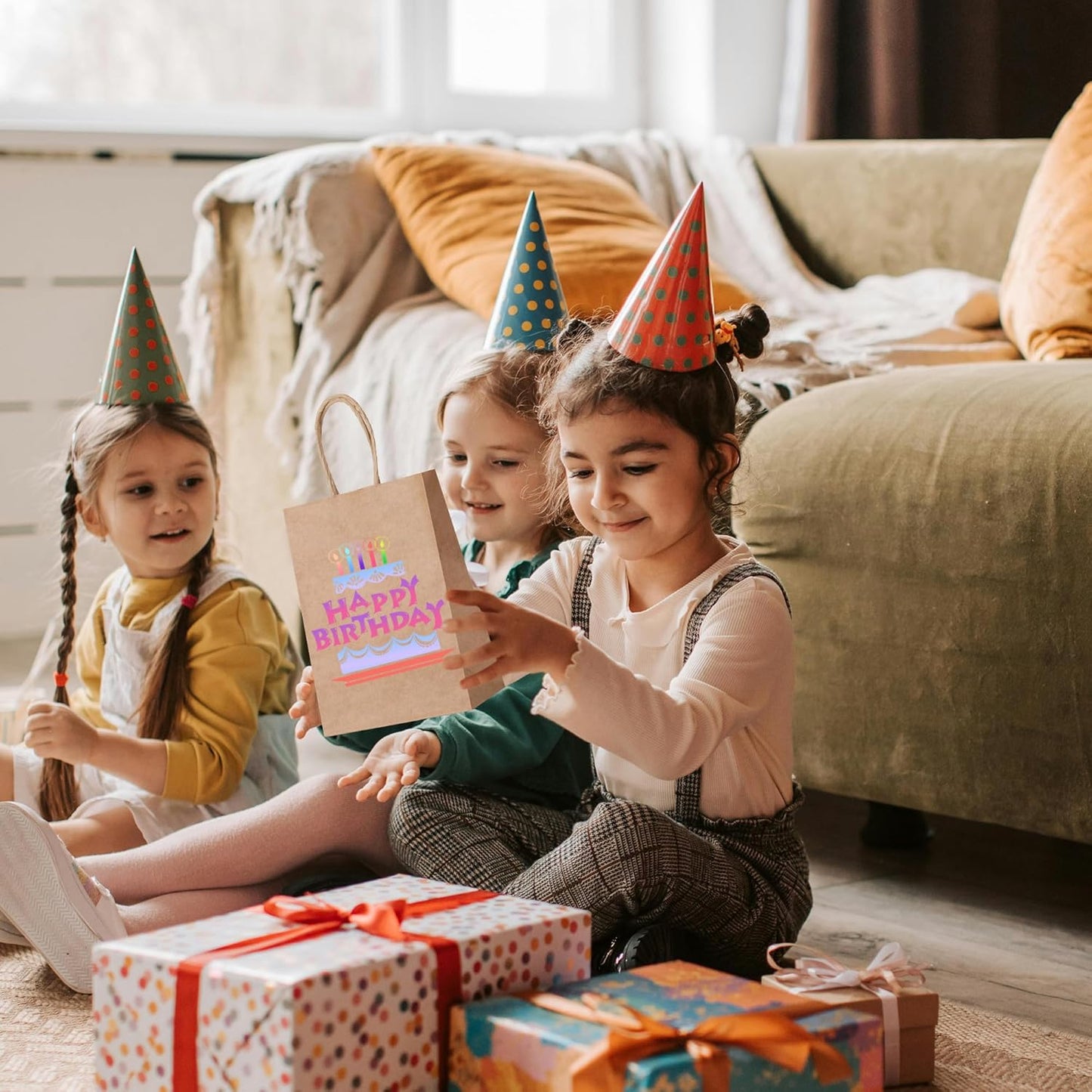 OEMVALATY 25Pcs 5.9x3.2x8.3 Inch Small Brown Paper Bags with Handles Bulk, Gift Wrap Bags Kraft Paper Gift Bags for Birthday Party Favors Grocery Retail Business Shopping Merchandise Goody Craft Bags