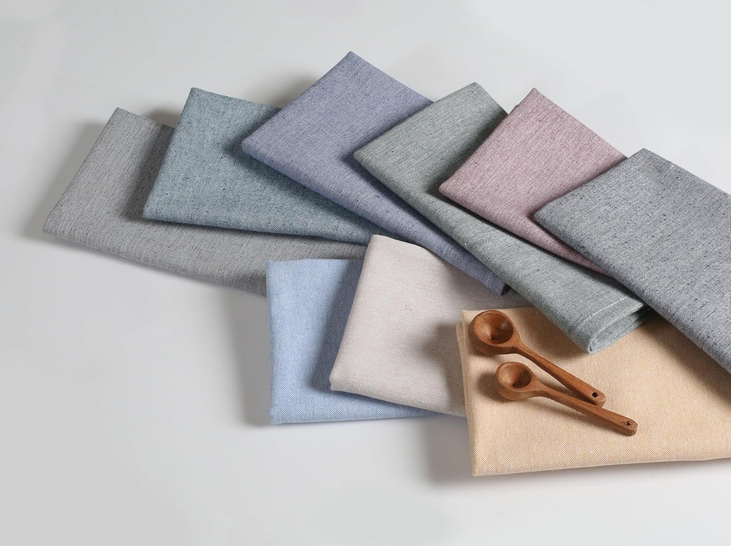 Native Fab Solid Cloth Napkin Set of 4, 100% Chambray Cotton, Washable, Reusable Dinner Cloth Napkin 17x17 inches, Table Decor Napkins for Dinner, Events, Burgundy