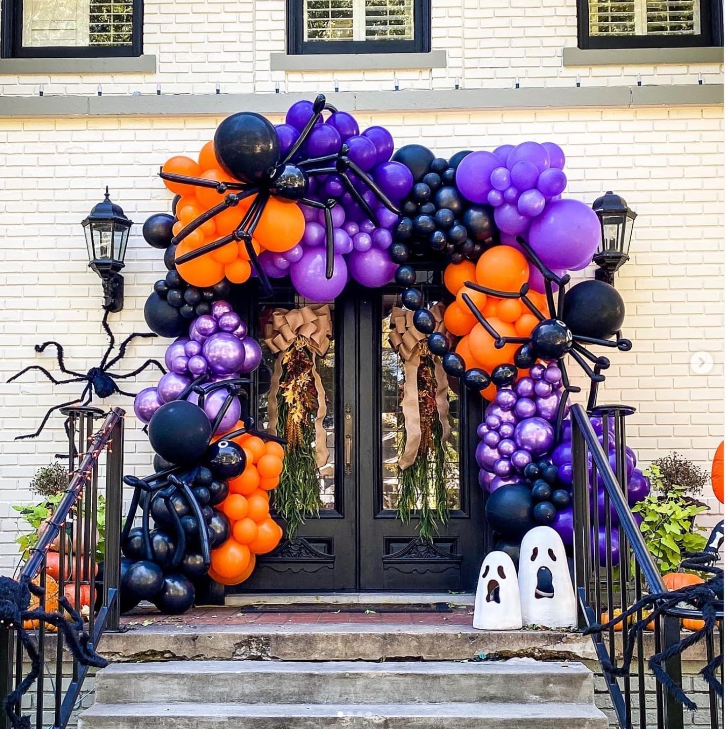 Halloween Balloon Arch Kit, 150Pcs Eye Balloons Black and Orange Purple Balloons Garland Kit with Confetti Balloons for Halloween Day Haunted House Theme Party Decorations Supplies