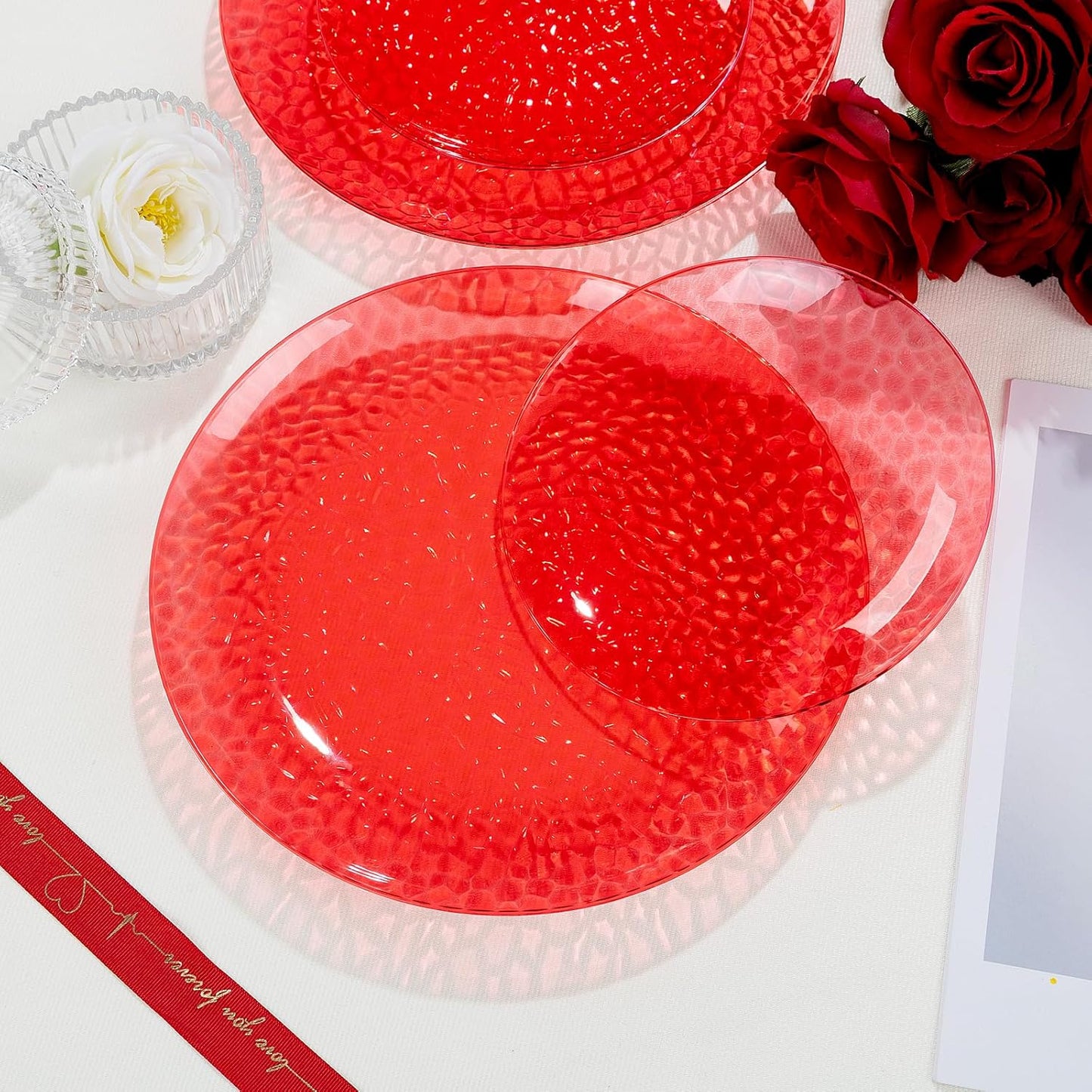 Rubtlamp 60 Pcs Christmas Plasitc Plates, Heavy Duty Red Plates Disposable,Clear Red Disposable Plates, red Hammered Plastic plates Include 30 Dessert Platos, 30 Dinner Platos for Party