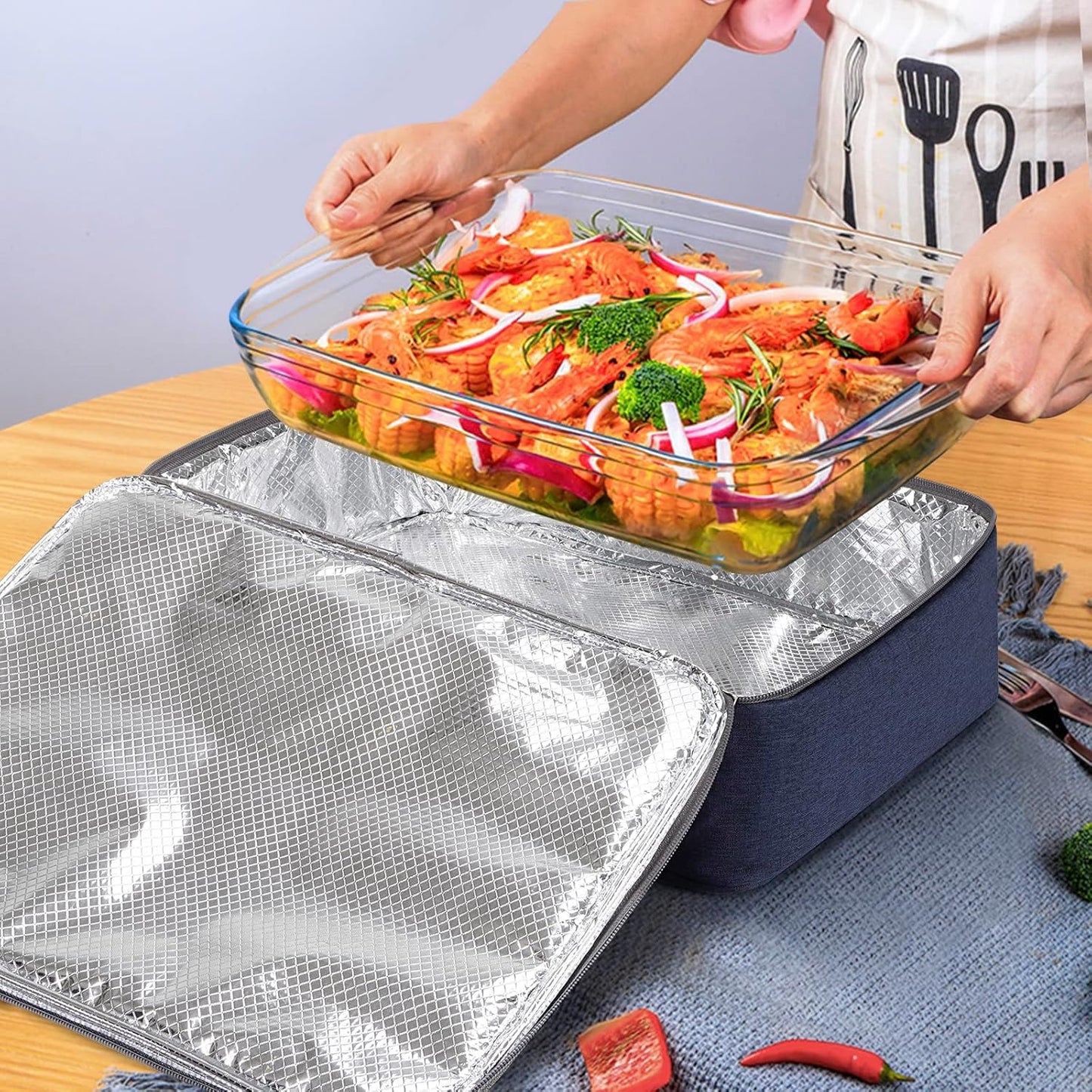 Insulated Casserole Carrier for Hot or Cold Food, Reusable Insulated Food Carrier for Potluck Parties, Picnic, Cookouts, Fits 11 x 15 or 9 x 13 Lasagna Pan, Casserole Dish, Baking Dish (Blue)