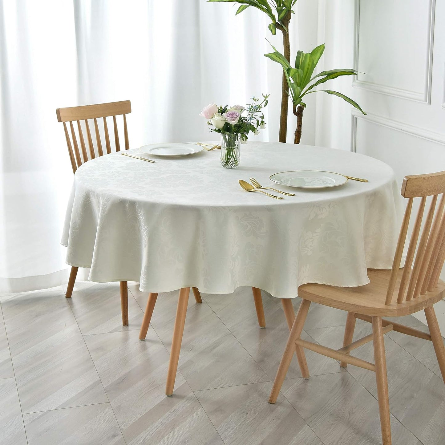 maxmill Round Jacquard Tablecloths Damask Design Spillproof Wrinkle Free Heavy Weight Soft Table Cloth for Circular Table Cover of Buffet Banquet Parties Holiday Dinner Round 90 Inch Ivory