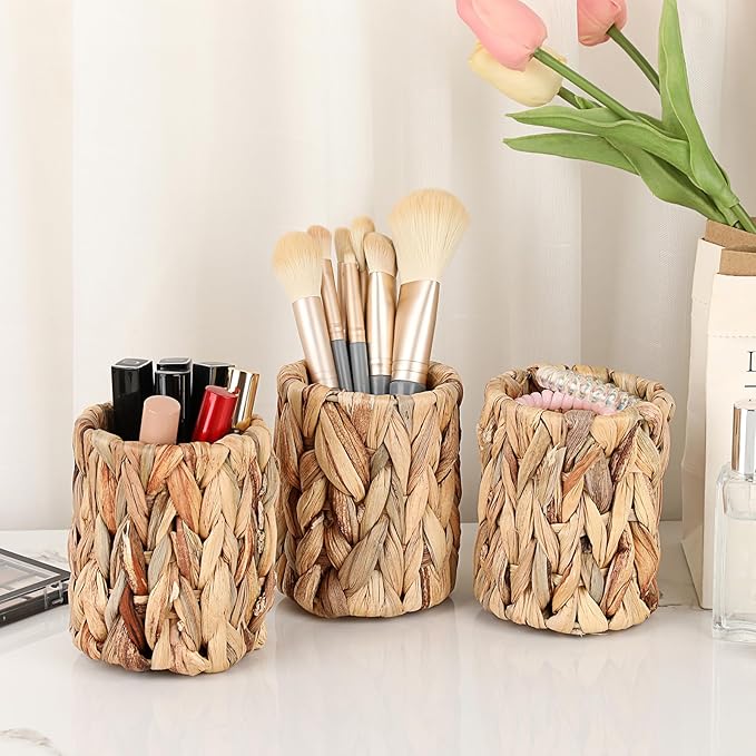 BTSKY 3 Pack Water Hyacinth Pencil Holder, Handmade Wicker Pen Cup Makeup Brushes Holder, Pens Pencil Cup Organizer Chic Woven Desktop Accessories Pen Container Box for Office Home Desktop, Cylinder