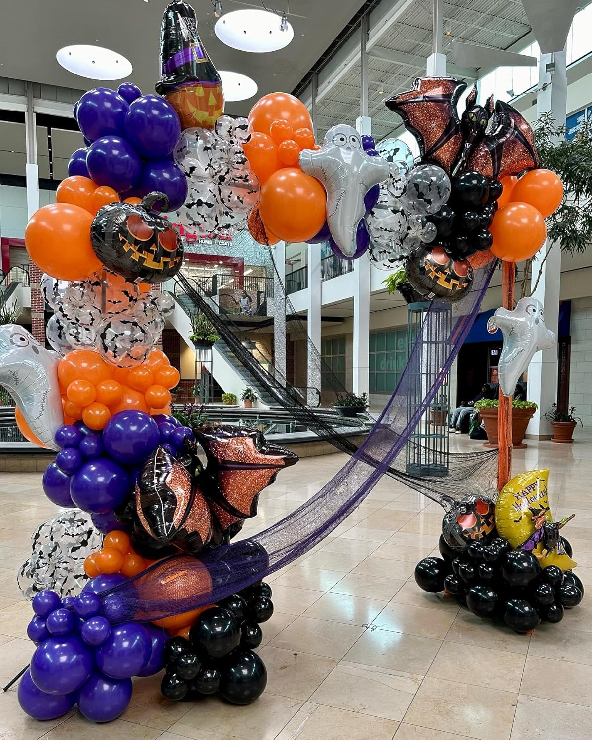 Halloween Balloon Arch Kit, 150Pcs Eye Balloons Black and Orange Purple Balloons Garland Kit with Confetti Balloons for Halloween Day Haunted House Theme Party Decorations Supplies