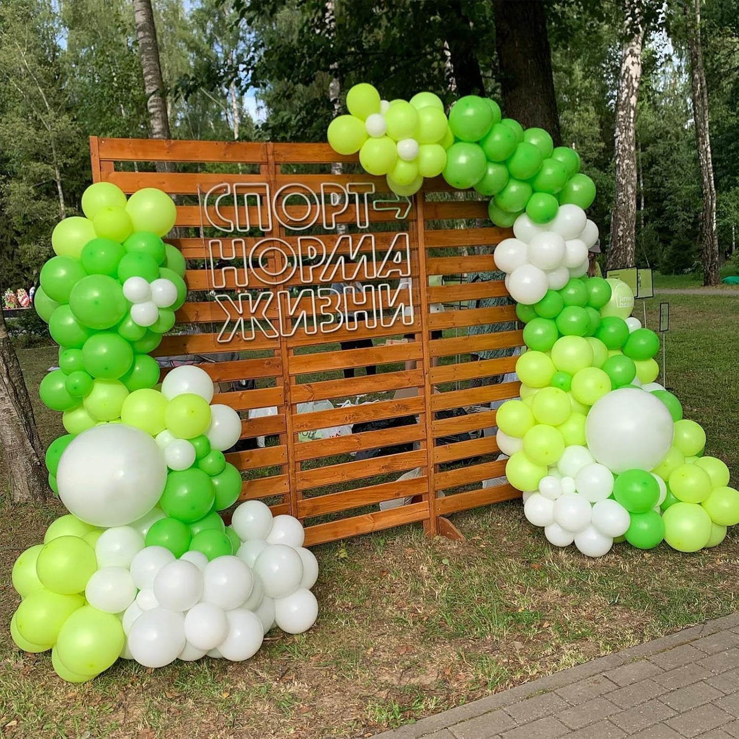 Lime Green Balloons - 5 inch 120pcs Latex - Round Light Green Birthday Balloon, Helium Neon Green Balloons for Birthday Dinosaur Jungle Christmas Party Decorations