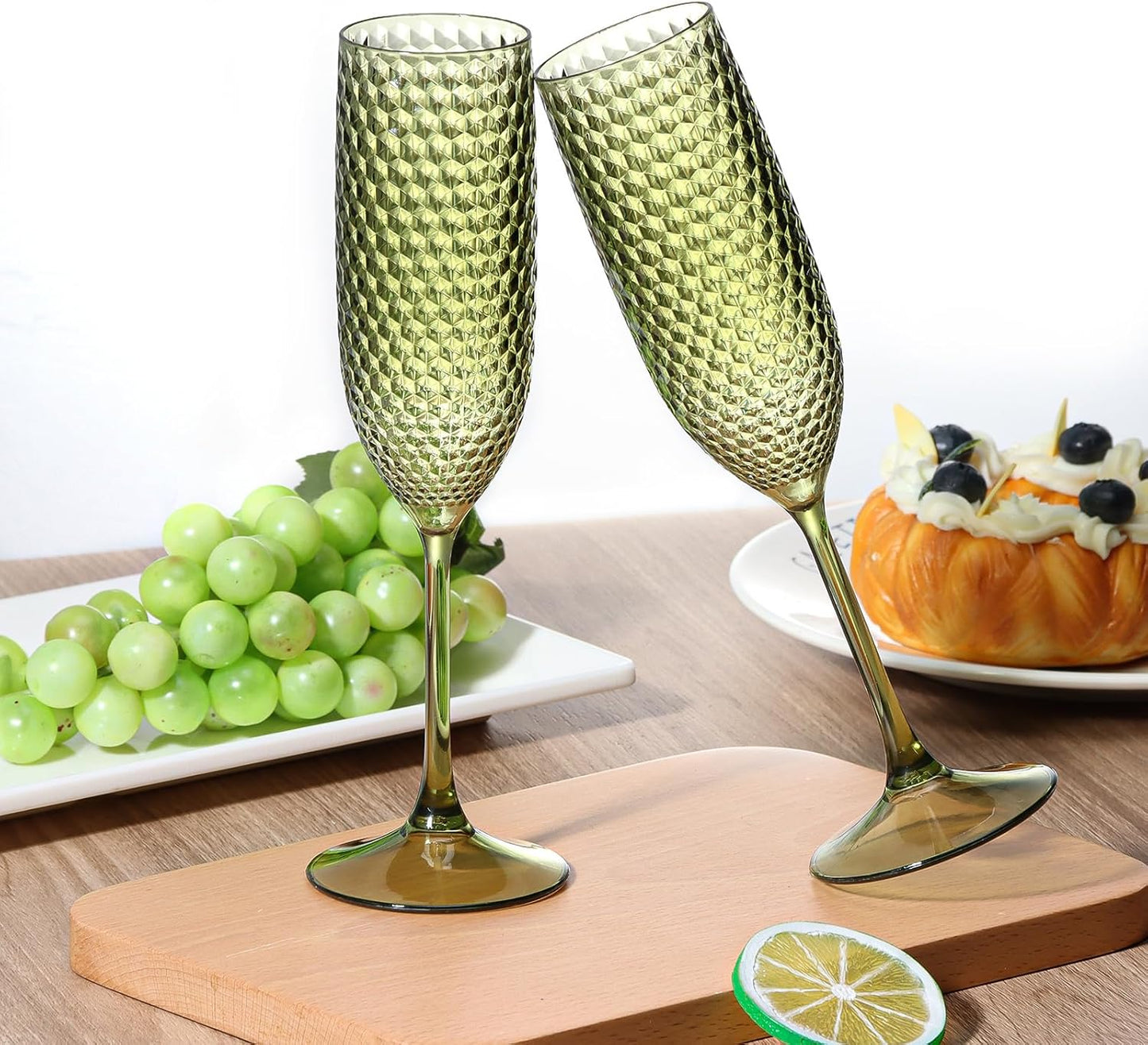 Plastic Champagne Flutes Champagne Glasses Unbreakable Wedding Toasting Glasses Reusable Diamond Wine Glasses Crystal Clear Party Wine Cups Vintage Drinking 5.5 OZ for Wedding (12, Green)