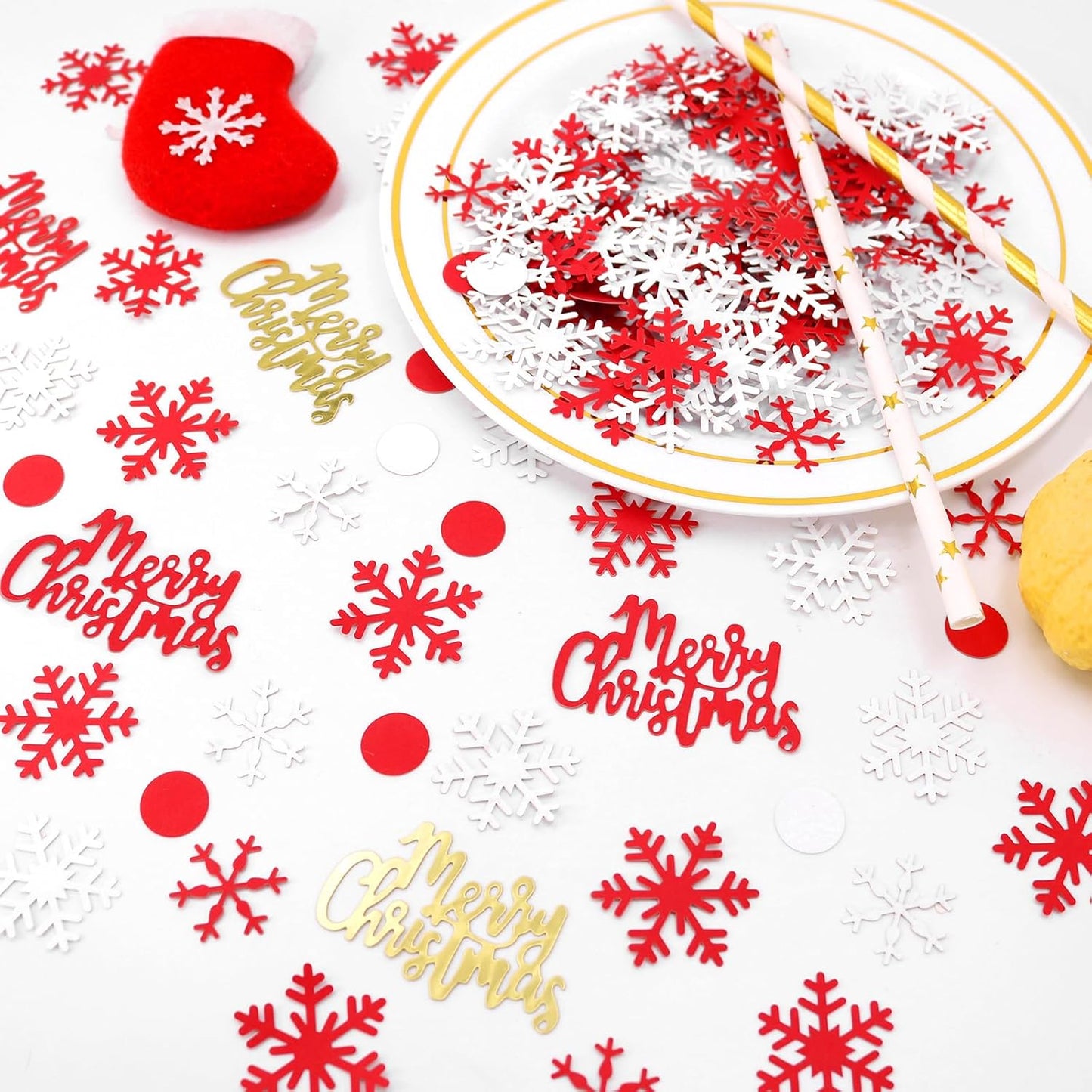 200pcs Christmas Confetti for Tables, Red and Gold Snowflake Confetti with Merry Christmas Table Scatter for Winter Holiday Xmas Festival Party Decorations.