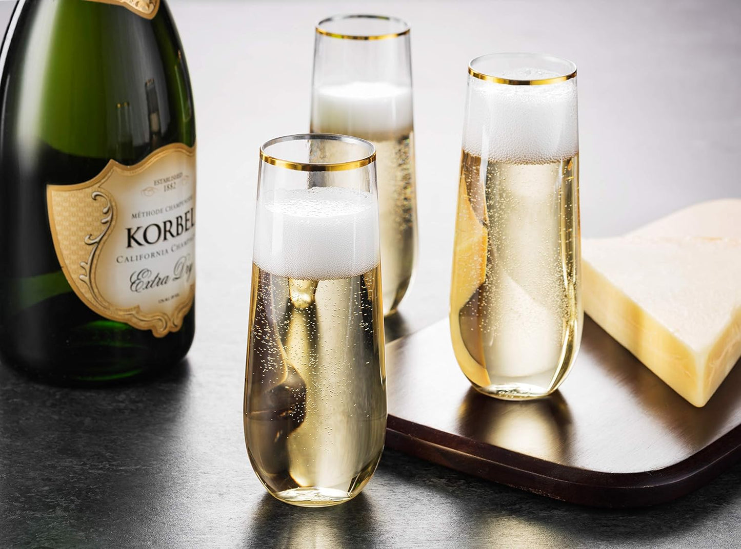 Munfix 48 Pack Stemless Plastic Champagne Flutes Disposable 9 Oz Gold Rim Clear Plastic Toasting Glasses Shatterproof Recyclable and BPA-Free