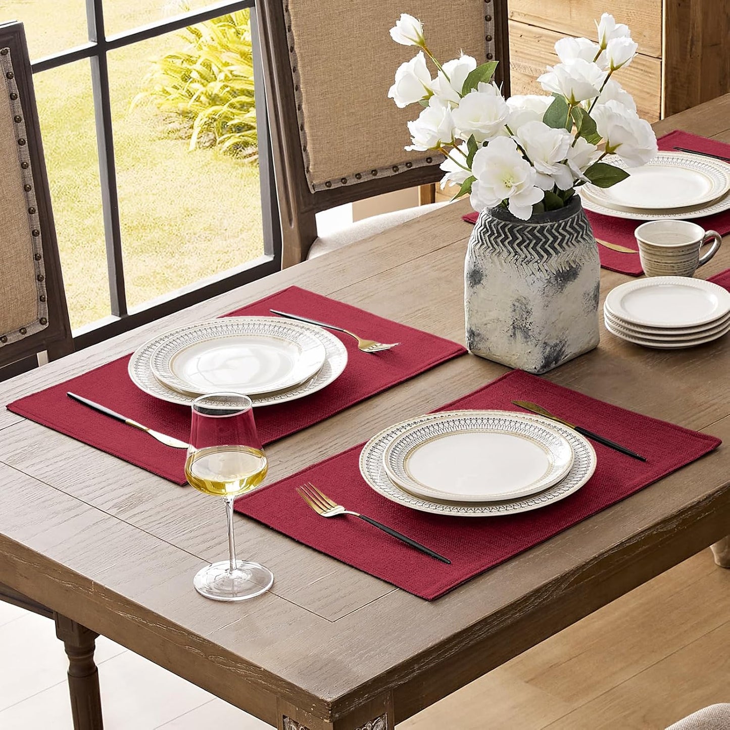 Romanstile Cloth Placemats Set of 6-12 x 18 Inch, Heat Resistant Double Layered Thickened Burlap Christmas Place Mats, Washable Faux Linen Farmhouse Table Mats for Kitchen/Dining/Party/Outdoor, Red