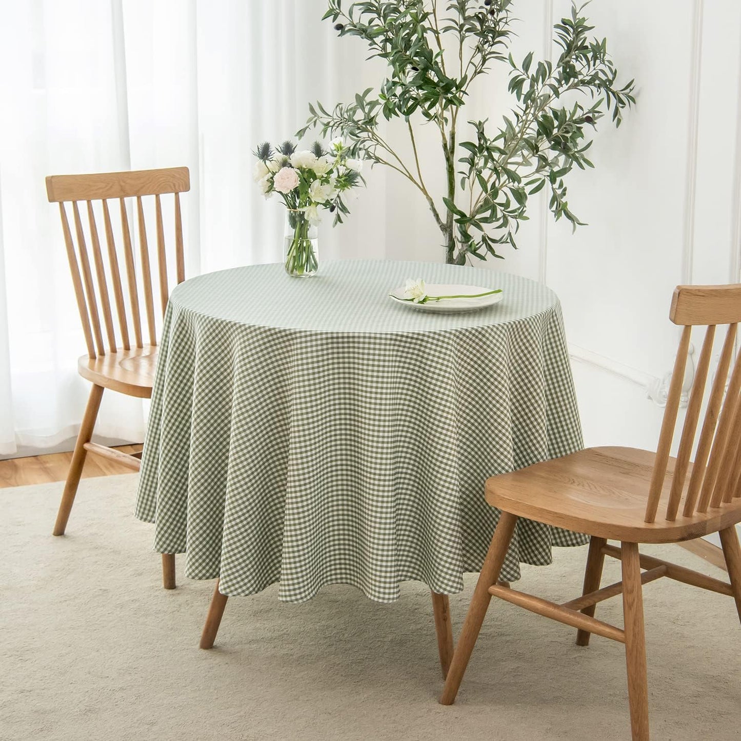 maxmill Round Checkered Tablecloth Spillproof Wrinkle Free Heavy Weight Gingham Table Cloth for Dining Room Circular Table Buffalo Plaid for Banquet Parties Holiday Dinner 70 Inch Sage White