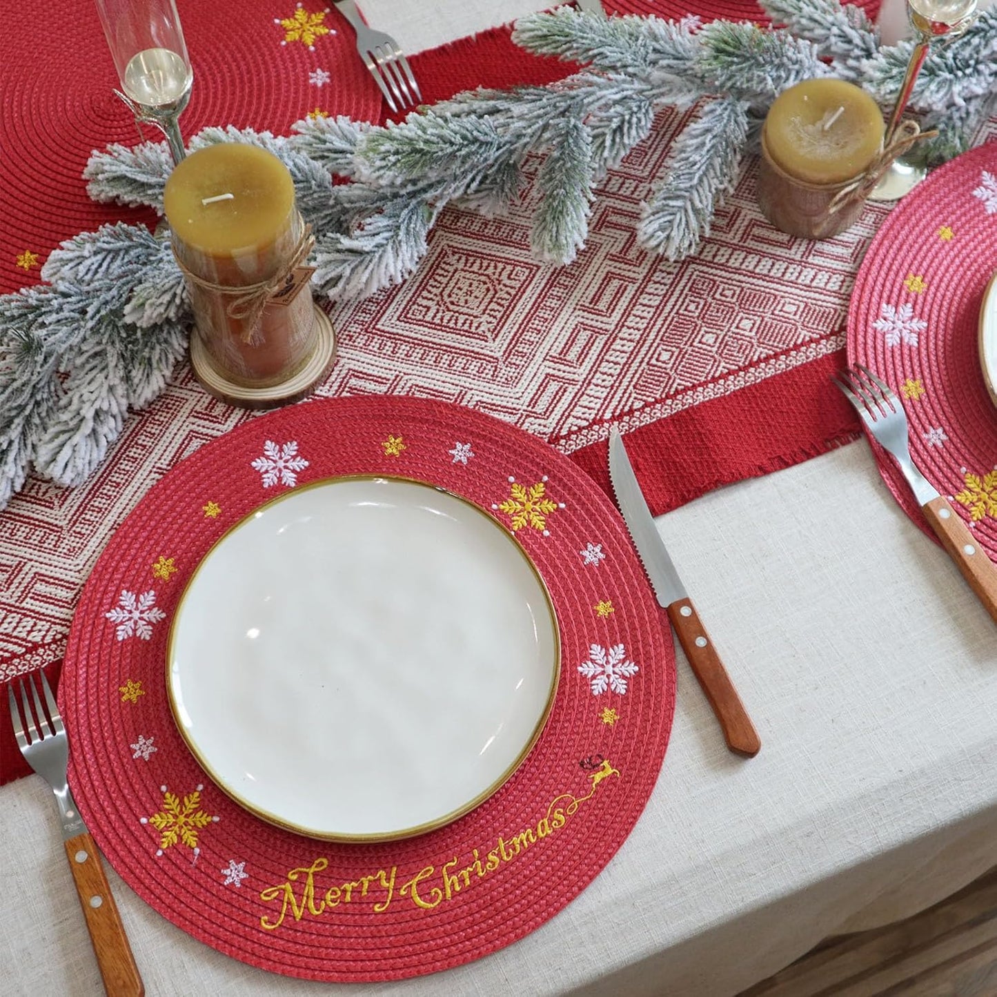 Christmas Placemats Set of 4 Round Placemats Christmas Red Embroidered Table Place mats, Christmas Decorations Holiday Snowflake Plates Chargers for Kitchen Dining Table Mats
