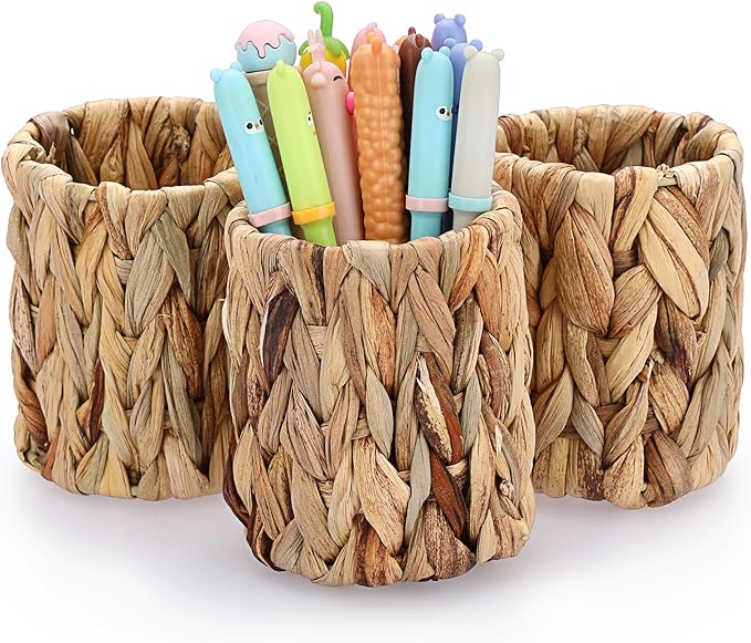 BTSKY 3 Pack Water Hyacinth Pencil Holder, Handmade Wicker Pen Cup Makeup Brushes Holder, Pens Pencil Cup Organizer Chic Woven Desktop Accessories Pen Container Box for Office Home Desktop, Cylinder