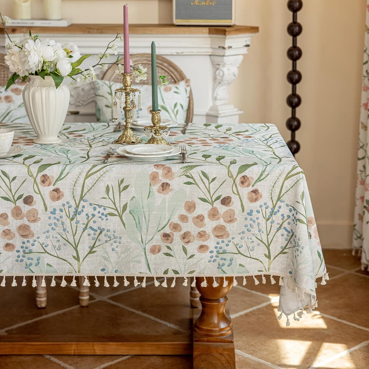 ENJOYBRIDAL Floral Tablecloth - 60 x 84 Inch - Rectangle Rustic Table Cloth Camping Vintage Dining Picnic Table Cover 6-8 Seats Cute Flower Kitchen Polyester Furniture Protector
