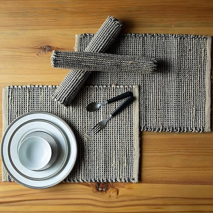 Chardin Home Natural Jute & Black Placemats, Set of 4 – Rustic Handmade Boho Table Mats, 13x19 Inch Dining Table Placemats for Kitchen, Everyday Meals, Holidays, Farmhouse or Modern Table Décor