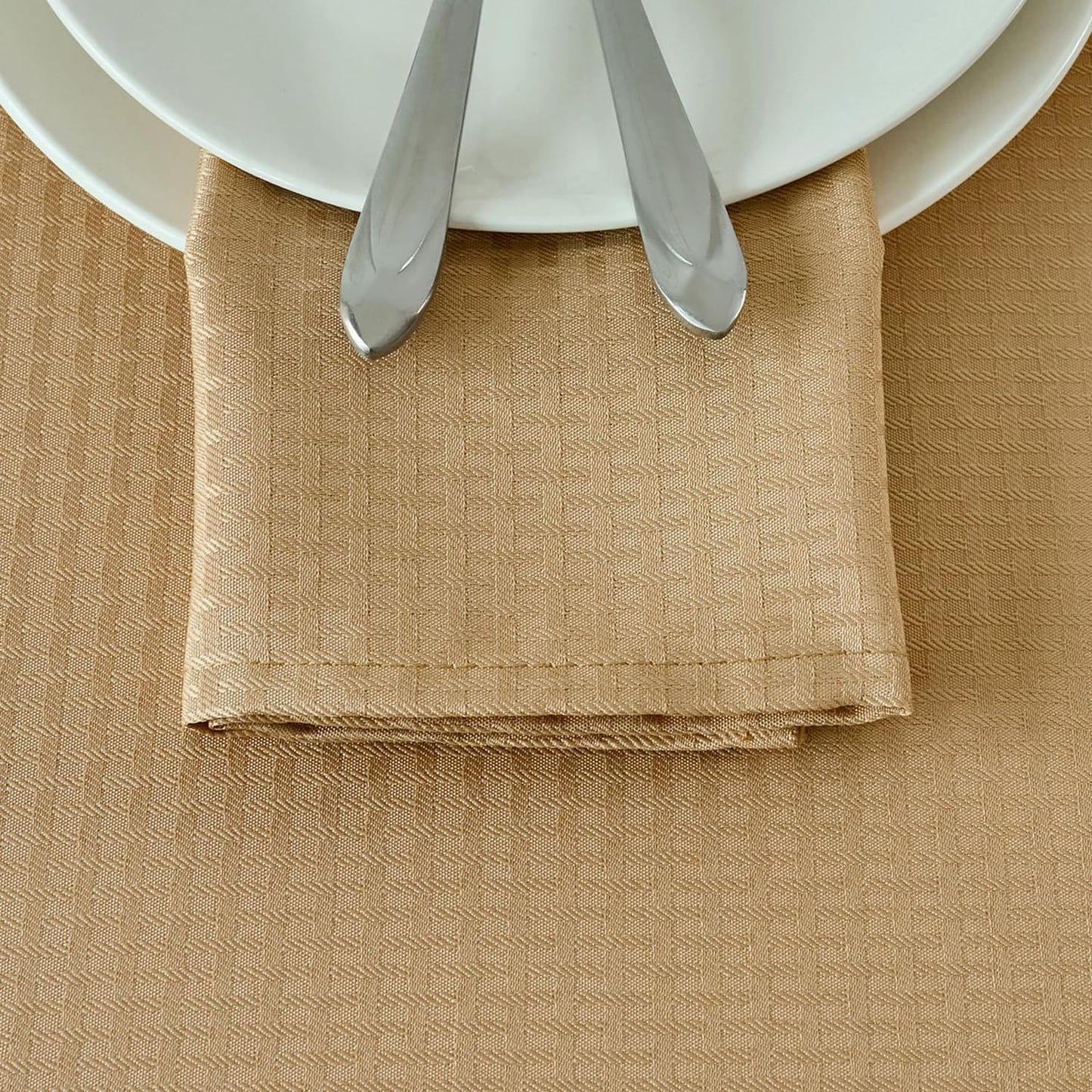 maxmill Cloth Napkins 20 x 20 Inch Weaved Texture Pattern Soft Comfortable and Luxury Serviette for Restaurant Family Dinners Weddings Parties and Banquets Set of 4 Pieces, Beige
