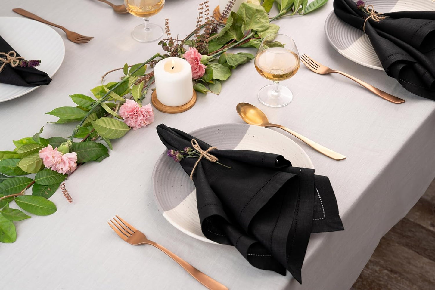 D'Moksha Homes Black Linen Napkins Set of 4 - Classic Hemstitch 100% Pure Linen Hemstitch Dinner Napkins 20 x 20 Inch for Fall, Thanksgiving, Holiday - Handcrafted and Machine Washable
