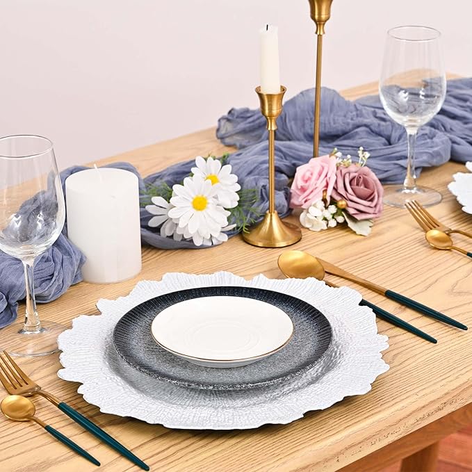 Pesonlook 100Pcs White Charger Plates Round 13inch, Reef Plate Chargers for Dinner, Bulk Plastic Floral Table Charger Plates for Dinner Wedding Party Event Table Setting Decoration(White)