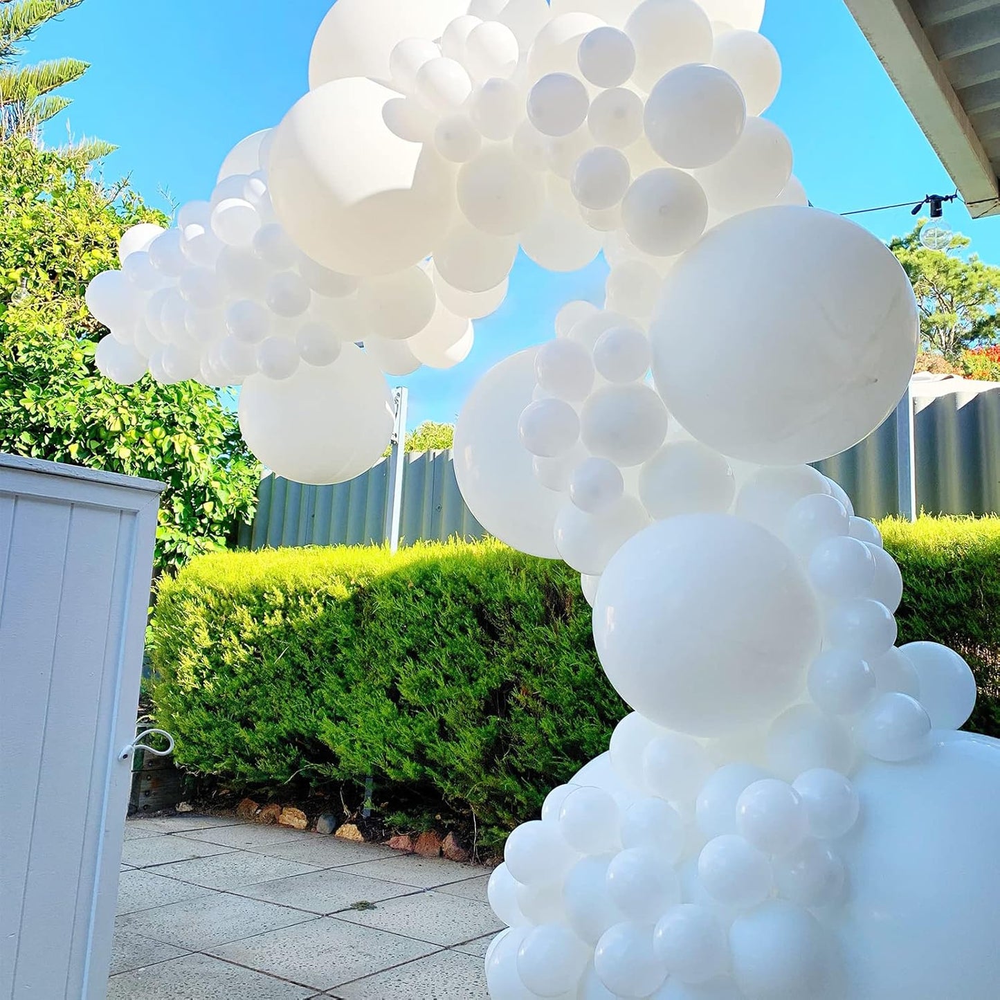 130pcs White Balloons Different Sizes 18" 12" 10" 5" Party Latex Balloons for Birthday Baby Shower Graduation Wedding Anniversary Party Decorations