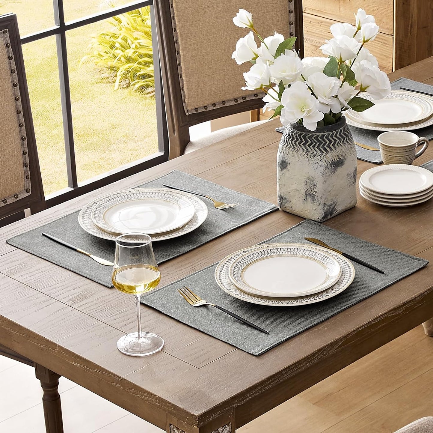Romanstile Cloth Placemats Set of 4-12 x 18 Inch, Heat Resistant Double Layered Thickened Burlap Place Mats, Washable Faux Linen Farmhouse Table Mats for Kitchen/Dining/Party/Outdoor, Grey