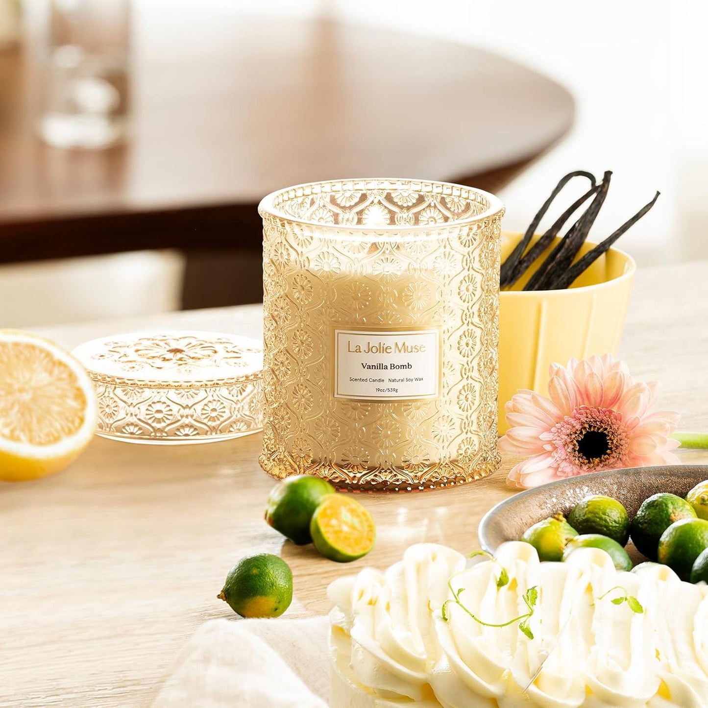 LA JOLIE MUSE Vanilla Bomb Candle| Vanilla, Lemon Zest & Patchouli |19 oz Large Wooden Wick | Natural Soy Wax | 90 Hours Clean Burn | Gift-Ready for Hosts | Seasonal Home Décor