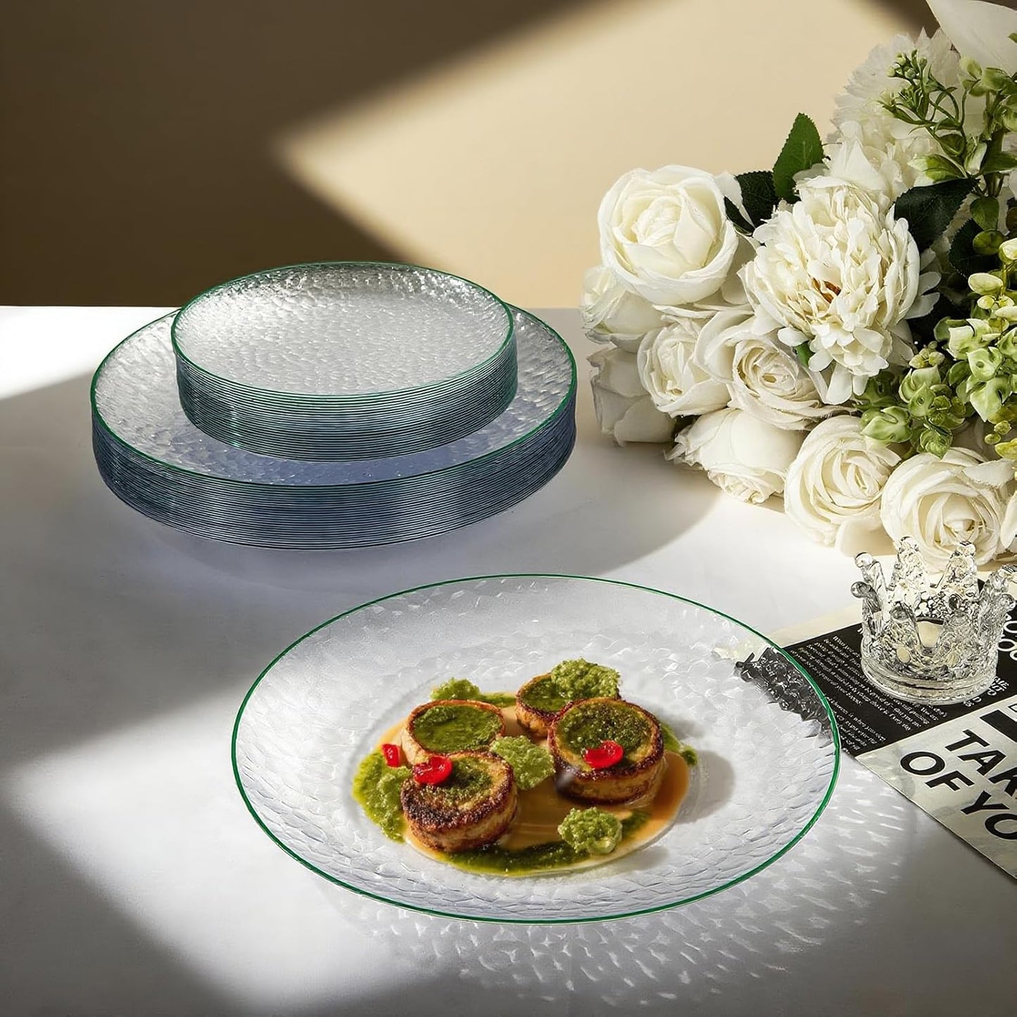 Rubtlamp 60Pcs Green Plastic Plates, Clear Plastic Disposable Plates With Green Rim, Heavy Duty Fancy Hammered Party Plates Include 30 Dinner Plates,30 Salad Plates For Christmas