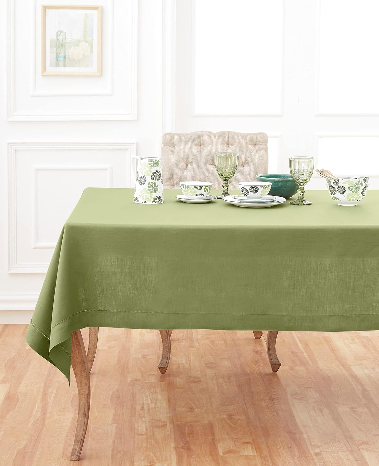 Solino Home Square Linen Tablecloth 52 x 52 Inch - 100% Pure Linen Moss Green Table Throw - Classic Hemstitch, Machine Washable Table Cloth for Fall, Autumn, Thanksgiving