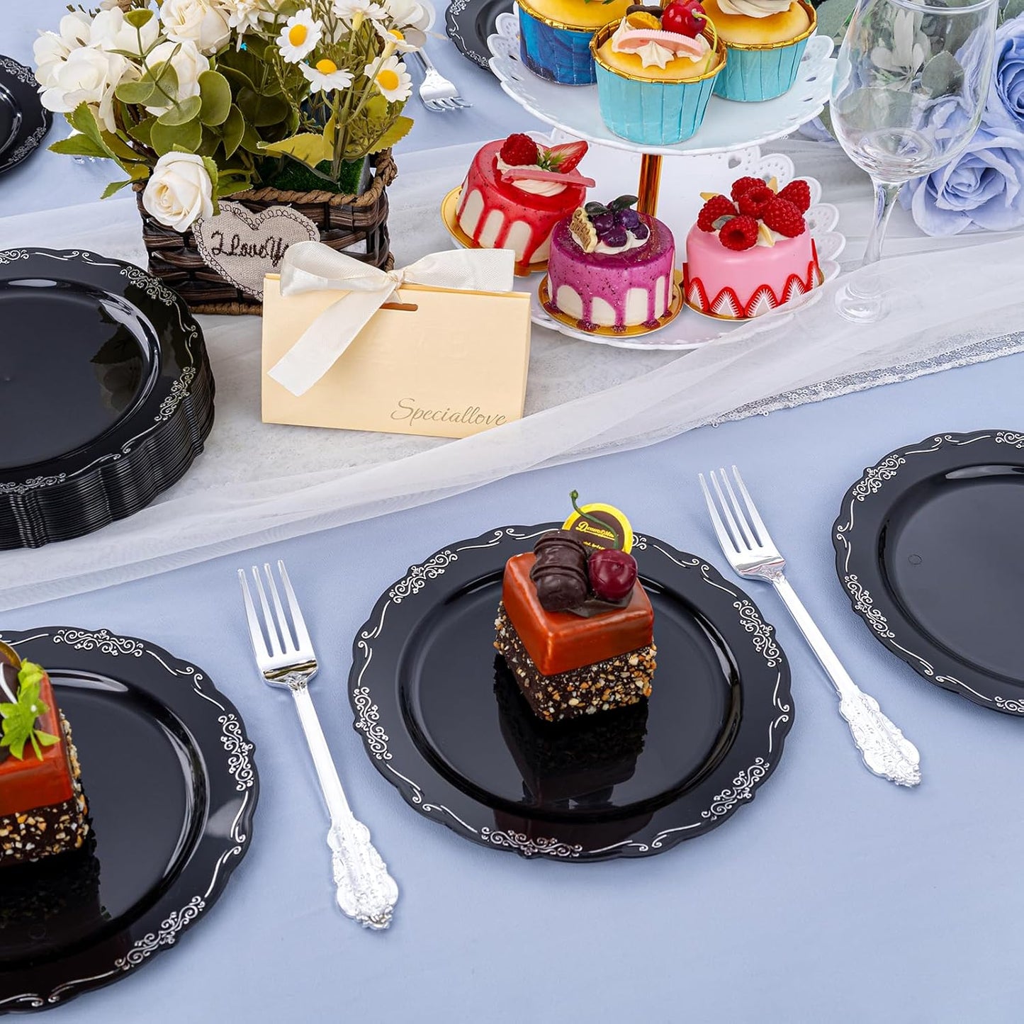 DaYammi 60PCS Black and Silver Plastic Plates, Heavy Duty Black and Silver Disposable Plates Premium 7.5 inch Dessert Cake Salad Appetizer Plates Hard Plastic Plates Disposable for Halloween Party