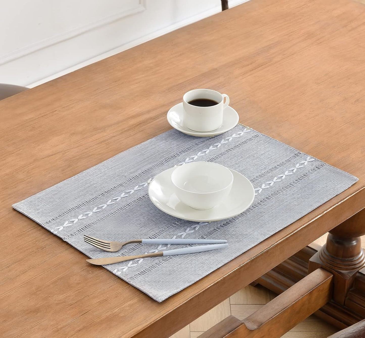 Wracra Cotton Linen Placemats, 12 x 18 Inch Set of 4 Fete Placemats Rustic Hemstitch Place Mats for Kitchen Table and Heat Resistant-Grey