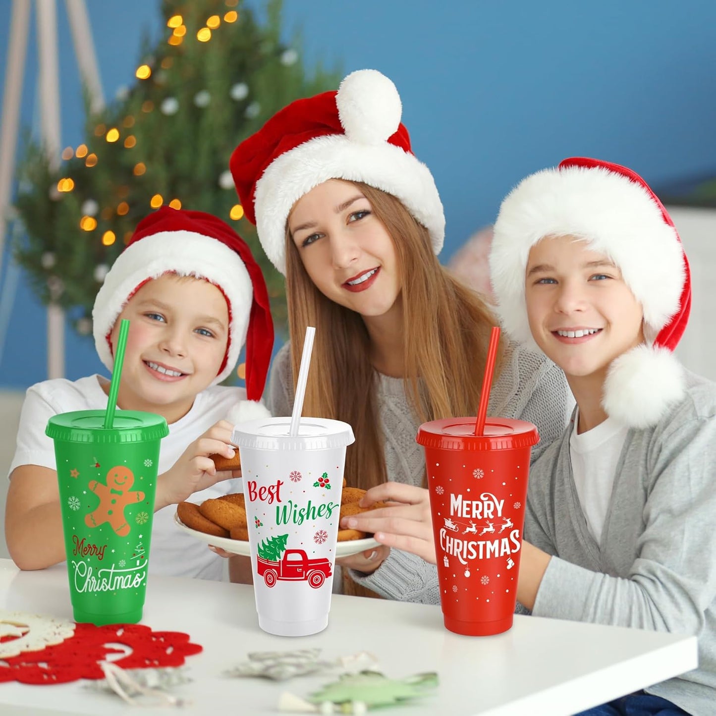 48 Pieces Christmas Plastic Cups 24oz Reusable Plastic Tumbler with Lids and Straws Bulk Christmas Holiday Drinking Cups for Xmas Party Supplies, 6 Designs