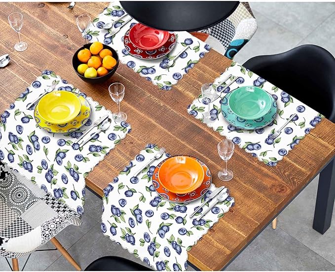Yibeas Blueberries and Leaves Cloth Table Napkins Set of 4 Hand Drawn Vector on White Background Polyester Washable Decoration Dinner Napkins for Kitchen 18 x 18 inch