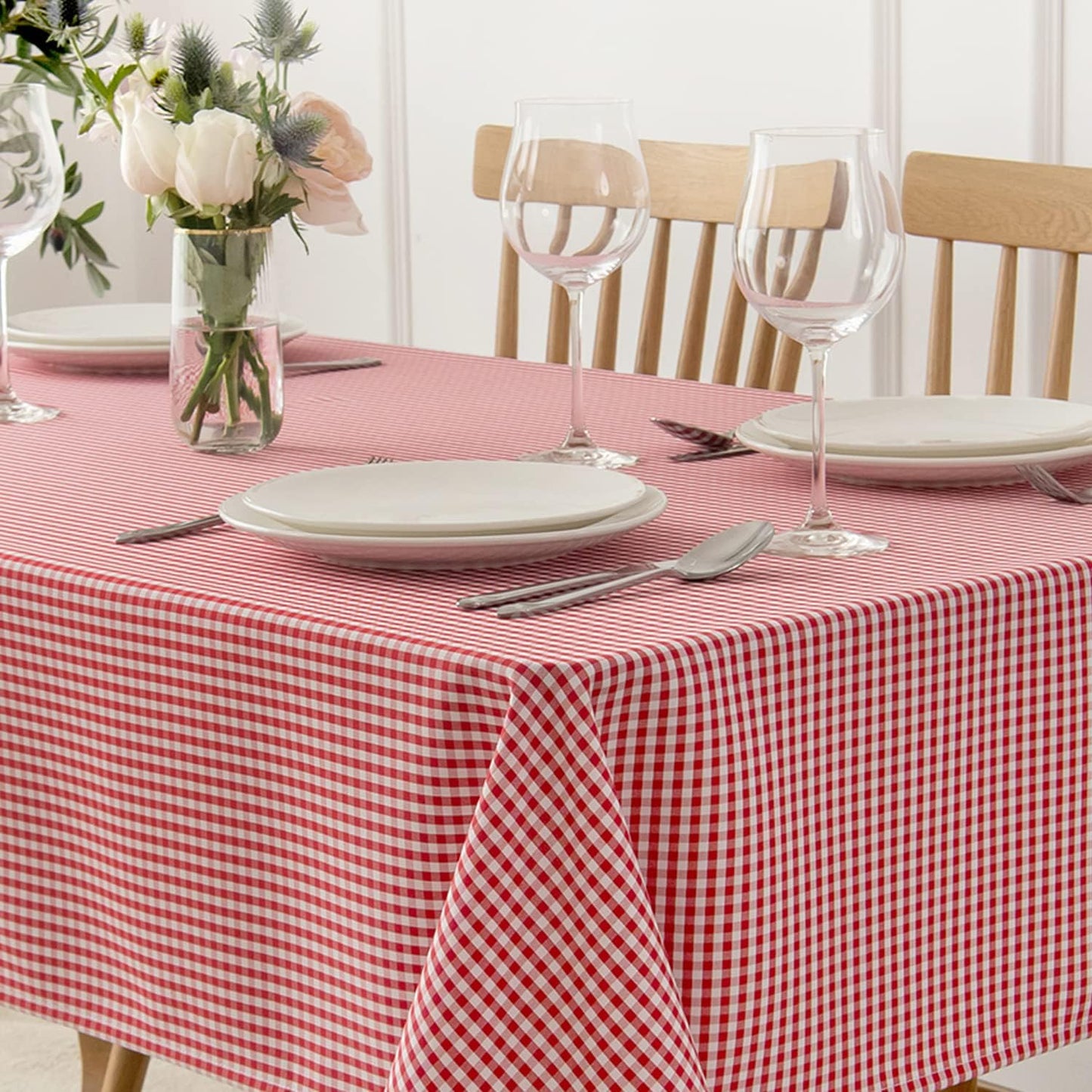 maxmill Square Checkered Tablecloth Water Resistance Antiwrinkle Spillproof Heavy Weight Gingham Table Cloth Buffalo Plaid for Banquet Christmas Parties Holiday Event Dinner 70 x 70 Inch Red Whit