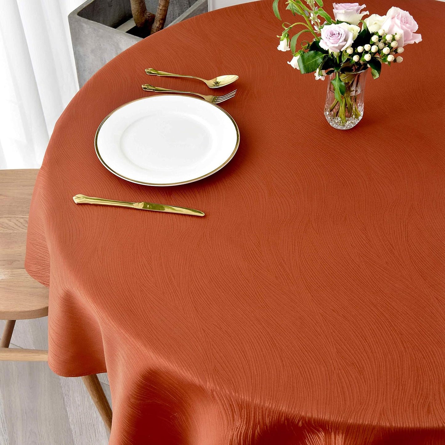 maxmill Jacquard Round Table Cloth Swirl Design Waterproof Antiwrinkle Heavy Weight Soft Tablecloths for Fall Harvest Thanksgiving Dinner Circular Table Cover Dinning Tabletop, Round 70 Inch Rust