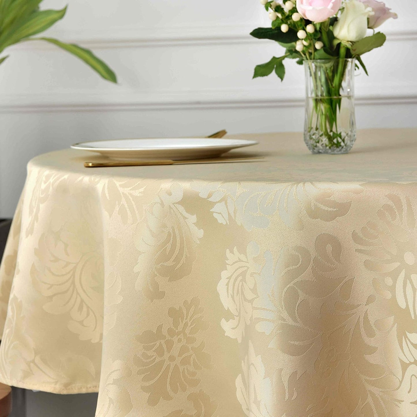 maxmill Round Jacquard Tablecloths Damask Design Spillproof Wrinkle Free Heavy Weight Soft Table Cloth for Circular Table Cover of Buffet Banquet Parties Holiday Dinner Round 90 Inch Beige