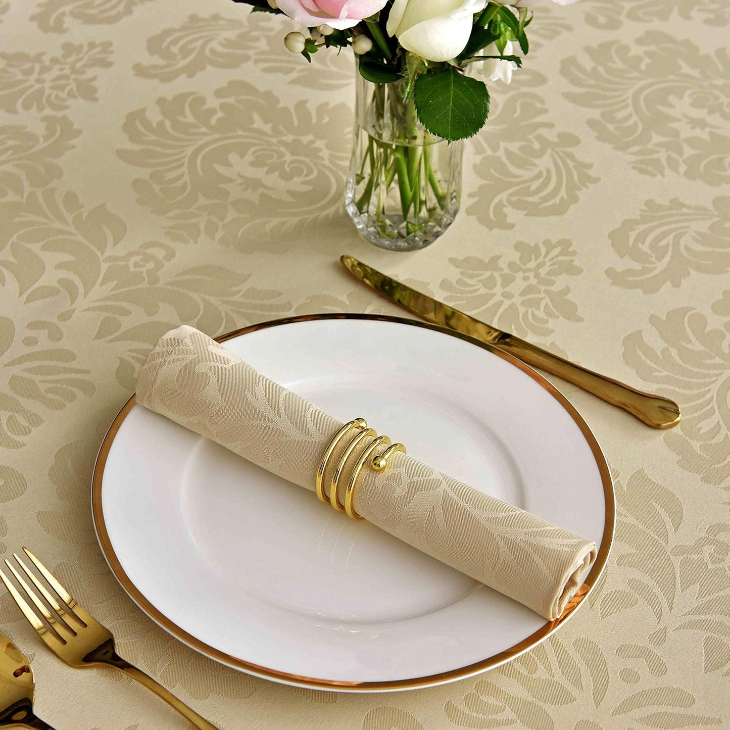 maxmill Jacquard Cloth Napkins 20 x 20 Inch Damask Pattern Soft Comfortable and Luxury Serviette for Restaurant Family Dinners Weddings Parties and Banquets Set of 4 Pieces Beige