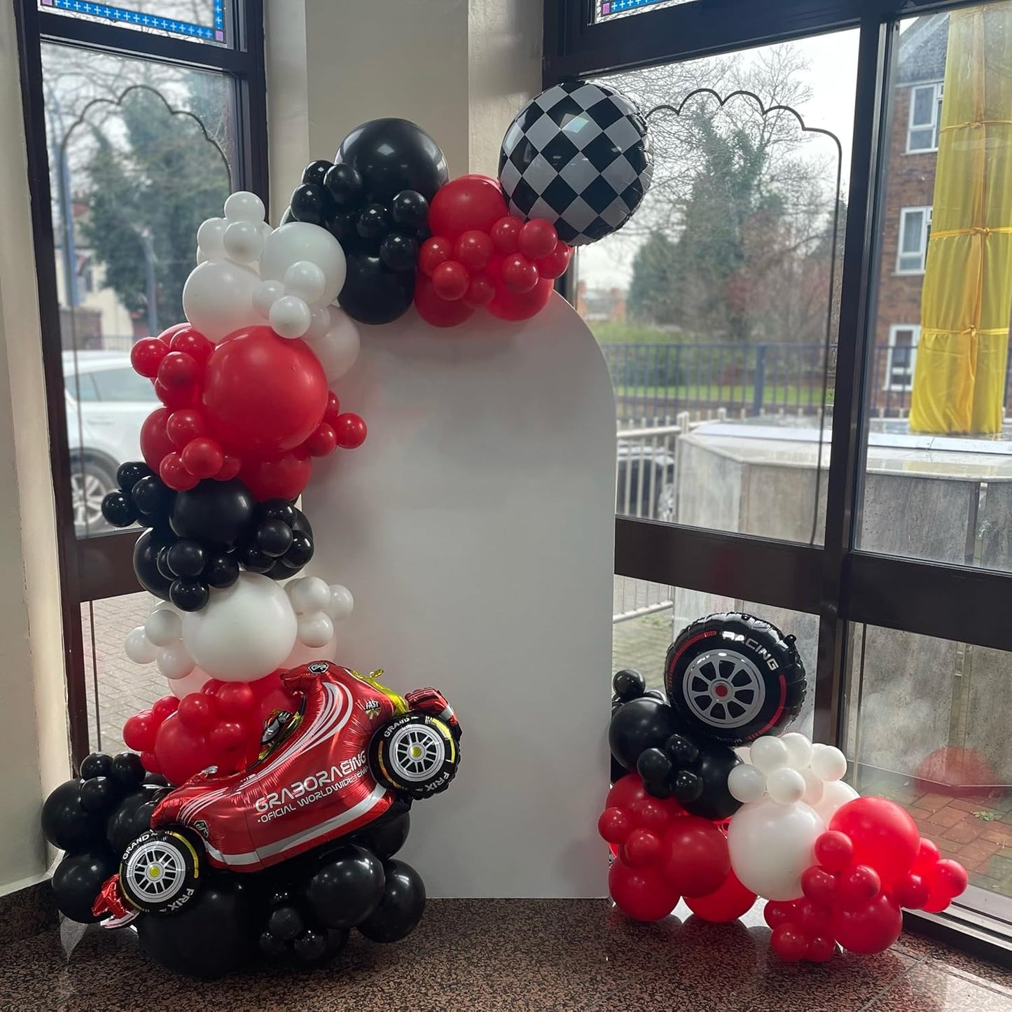 153Pcs Race Car Balloon Garland Arch Kit - Red and Black White Checkered Balloon Arch Kit 18 10 5 Inch Different Size Balloons for Racing Car Two Fast 2nd Theme Birthday Party Decorations
