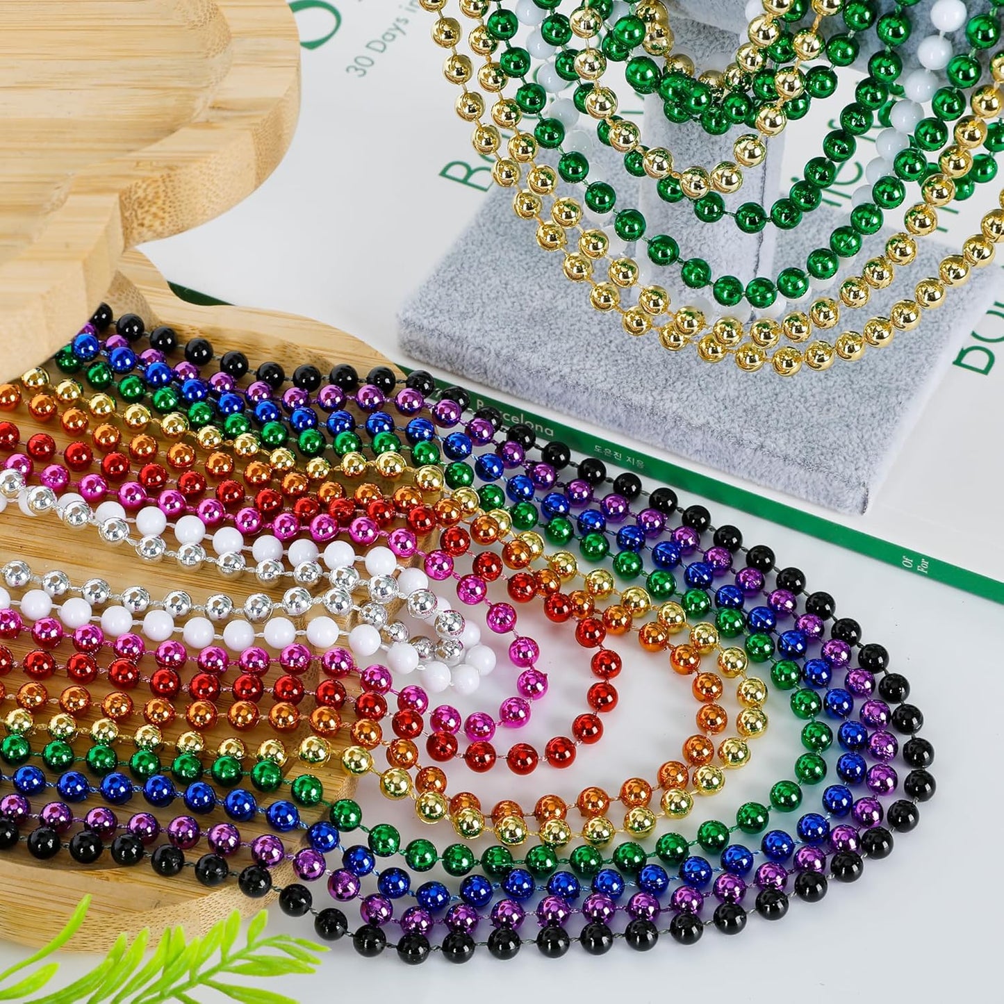100PCS Mardi Gras Beads, Colorful Beads Necklace Toy Party Favors, 33" Bead Costume Accessories Bulk, Festival Mardi Gras Parade Throw Accessories Wedding Birthday Celebrations Decor
