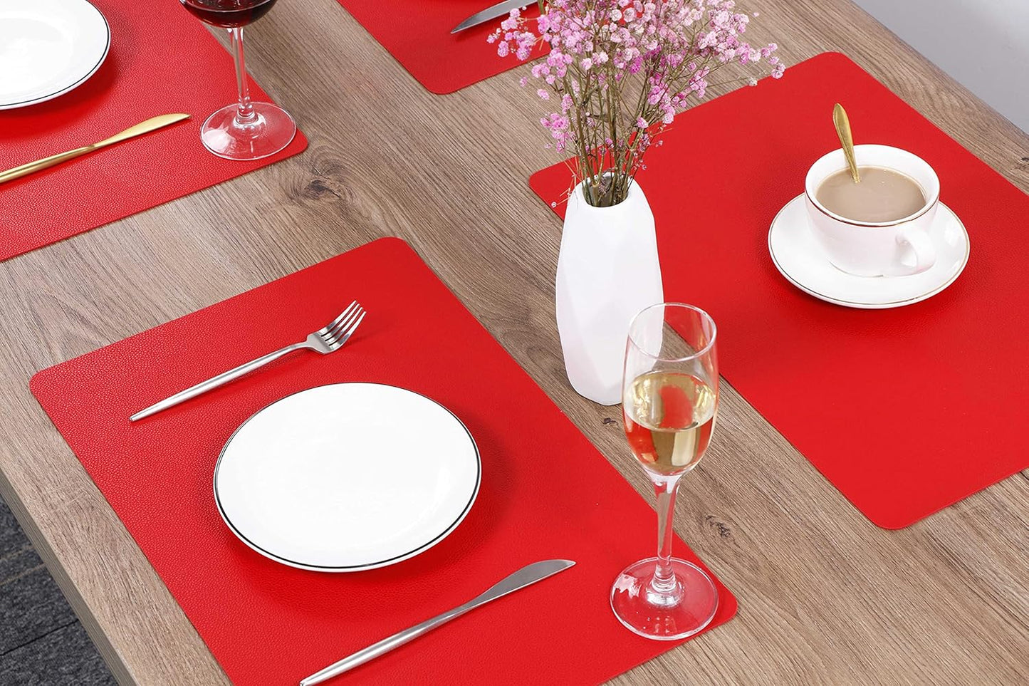 Wipeable Placemats Leather Table Mats Waterproof Heat-Resistant Easy to Clean for Dining Table Set Kitchen Table (2, Red)