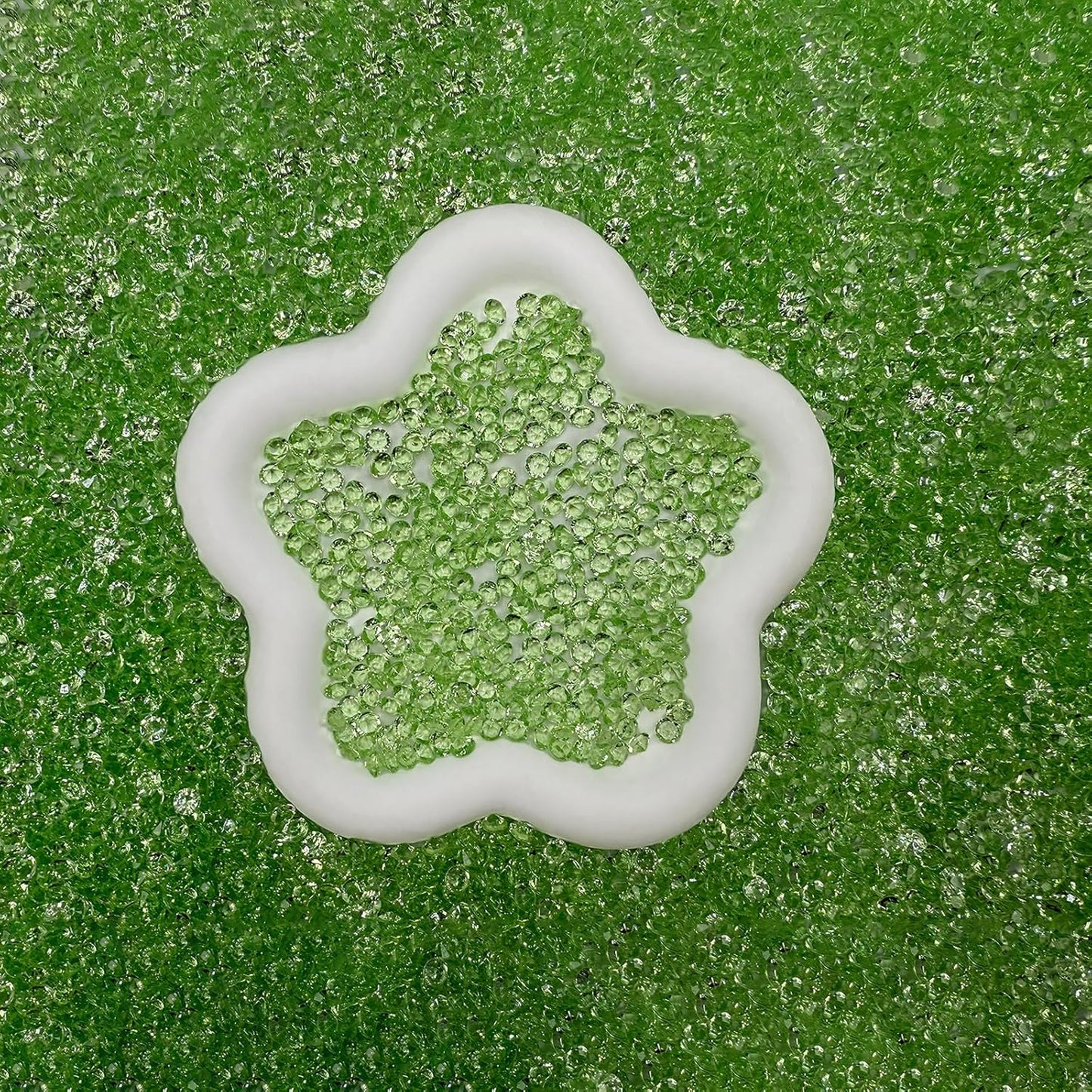 5000 pcs/Pack Wedding Table Scatter Confetti Crystals Acrylic Diamonds 6 mm Rhinestones for Wedding, Bridal Shower, Vase Beads Decorations (6mm, Light Green)