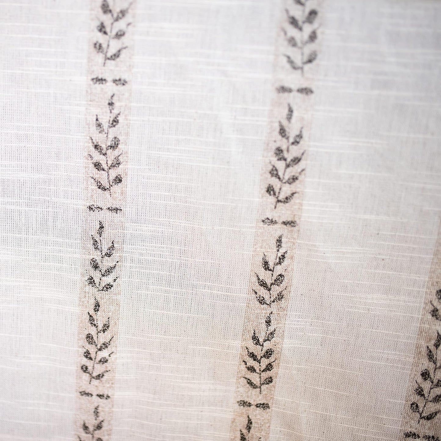 60x120 in Cotton Linen Tablecloth – Rectangular Dining Table Cover with Elegant Pattern for Kitchen, Weddings, Parties, Indoor or Outdoor Picnic and Everyday Decor – Walnut Leaf