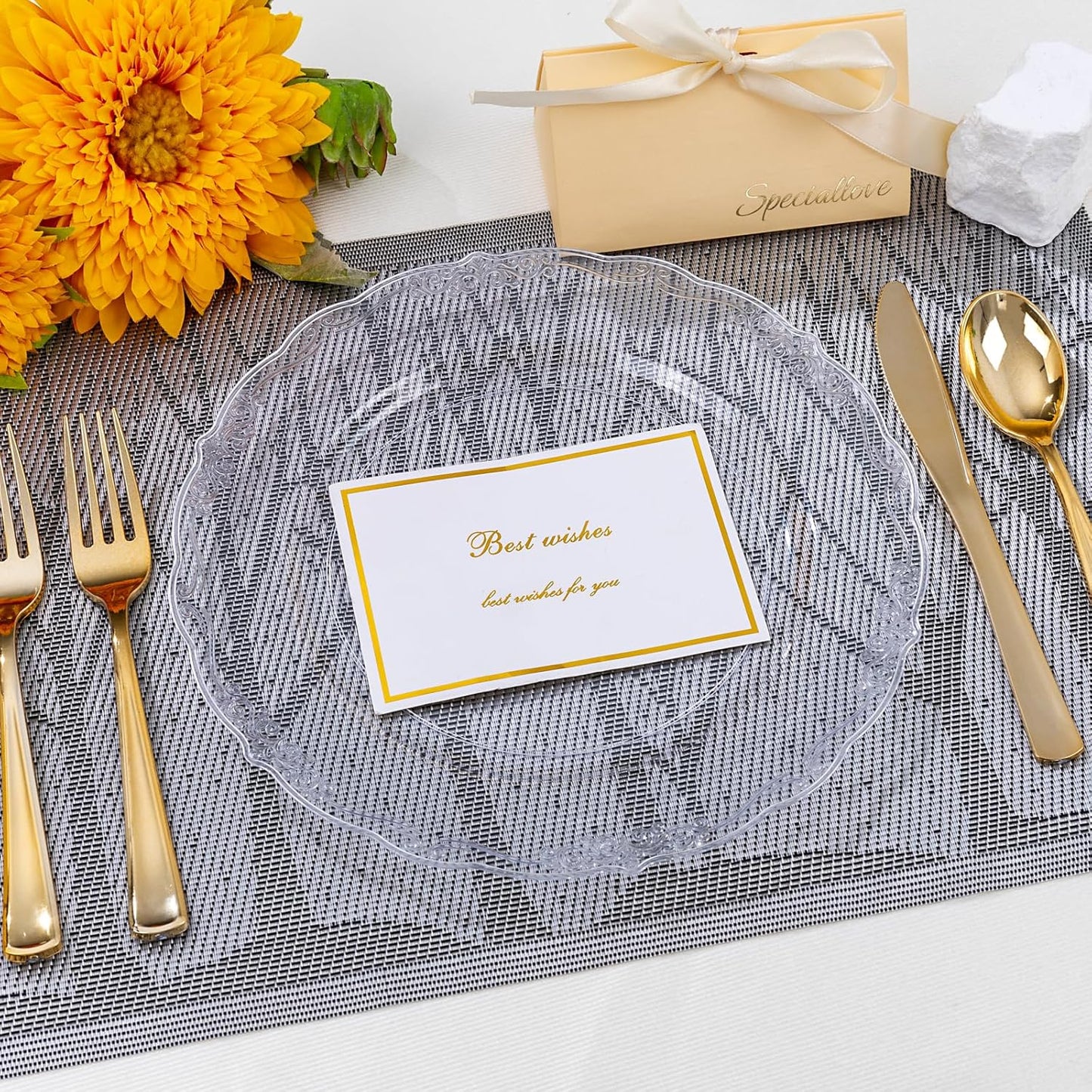 DaYammi 60PCS Clear Plastic Plates, Heavy Duty Clear Disposable Plates Premium 10inch Dinner Plates Hard Plastic Plates Disposable for Party Wedding Bridal Shower