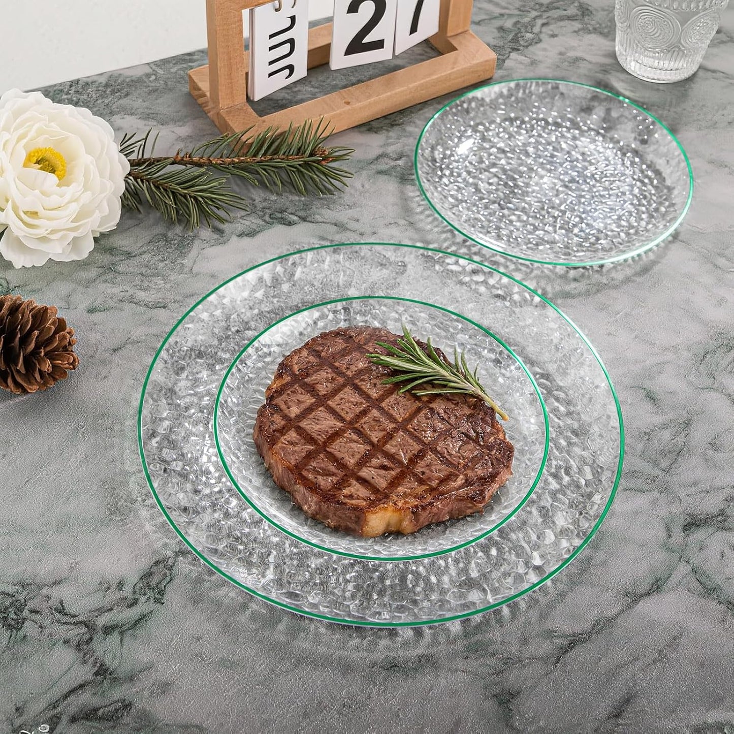 Rubtlamp 60Pcs Green Plastic Plates, Clear Plastic Disposable Plates With Green Rim, Heavy Duty Fancy Hammered Party Plates Include 30 Dinner Plates,30 Salad Plates For Christmas