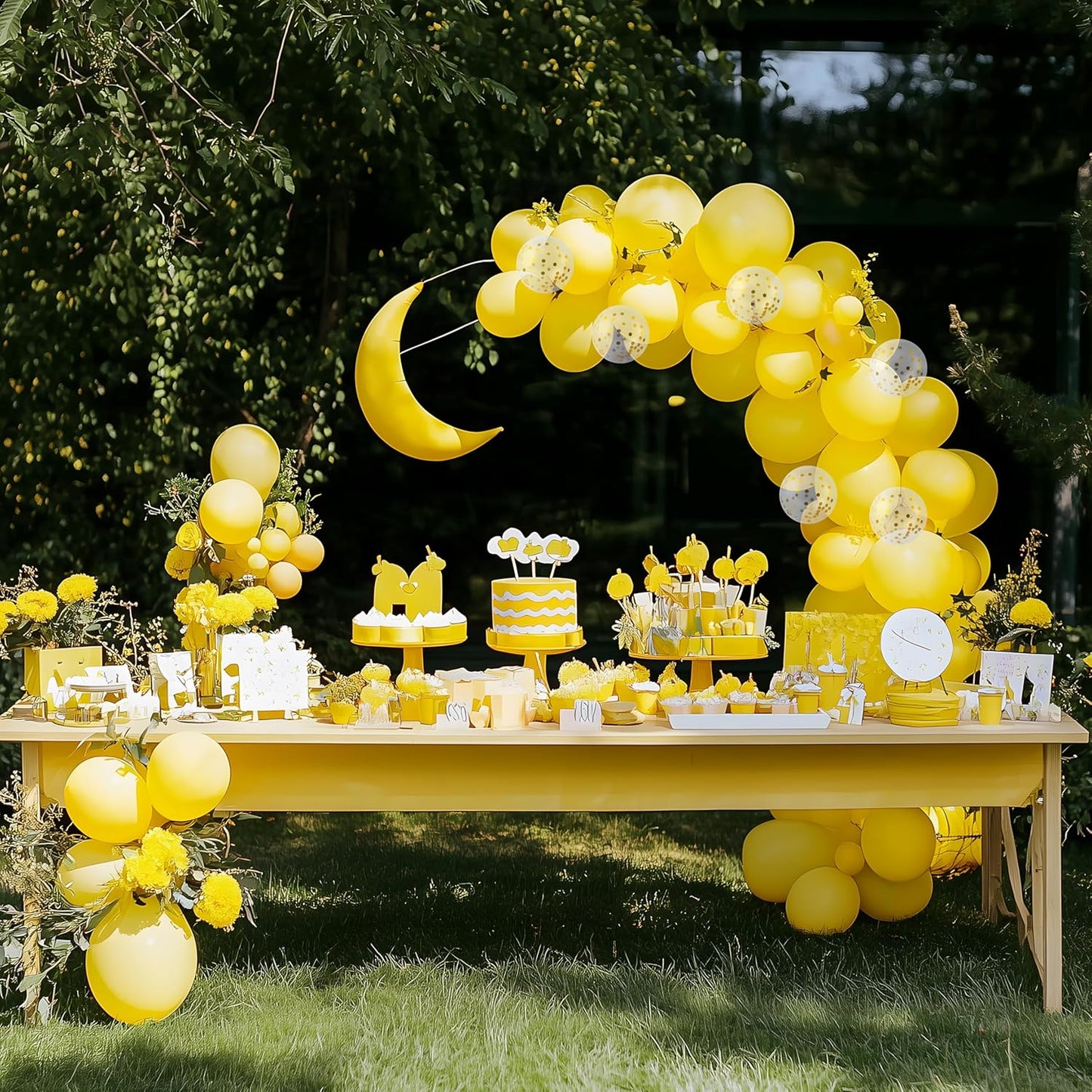JOYIN 150 Pcs Yellow Balloons, Different Sizes 18 12 10 5 Inch Yellow Latex Balloon Arch Kit with Instruction for Birthday Party Graduation Wedding Holiday Decoration