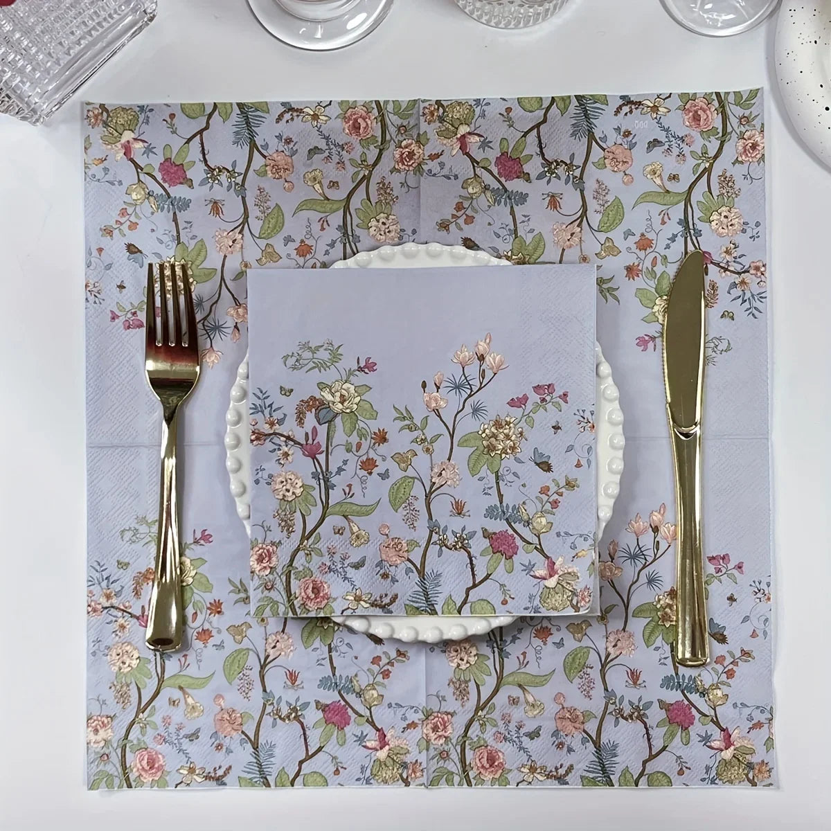 20pcs Vintage Wildflower Disposable Napkins for Parties Weddings Birthdays - 13x13 Inch Perfect for Desserts & Celebrations